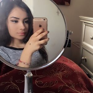 Meet your Posher, Alejandra